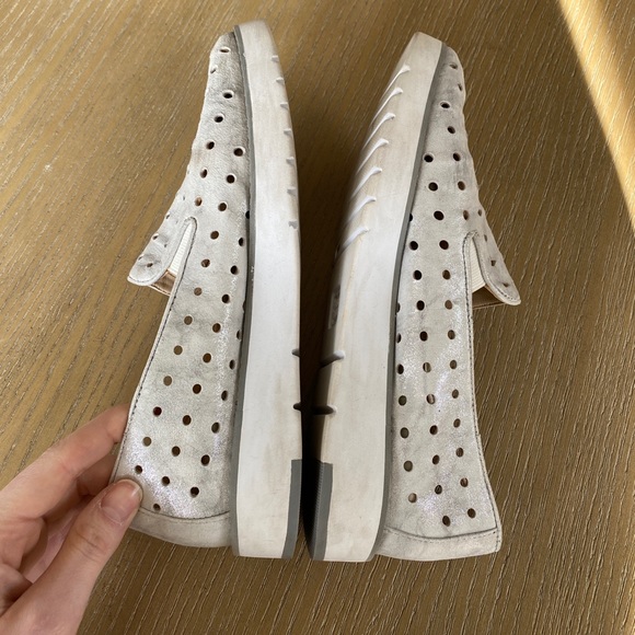 Johnston & Murphy Penelope Loafers Perforated Metallic Gray Suede size 6.5 - Picture 5 of 8